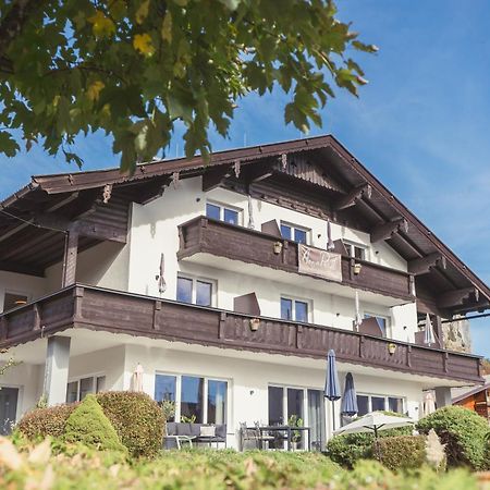 Anna Pertl - Lieblingsquartier Aparthotel Sankt Gilgen Bagian luar foto