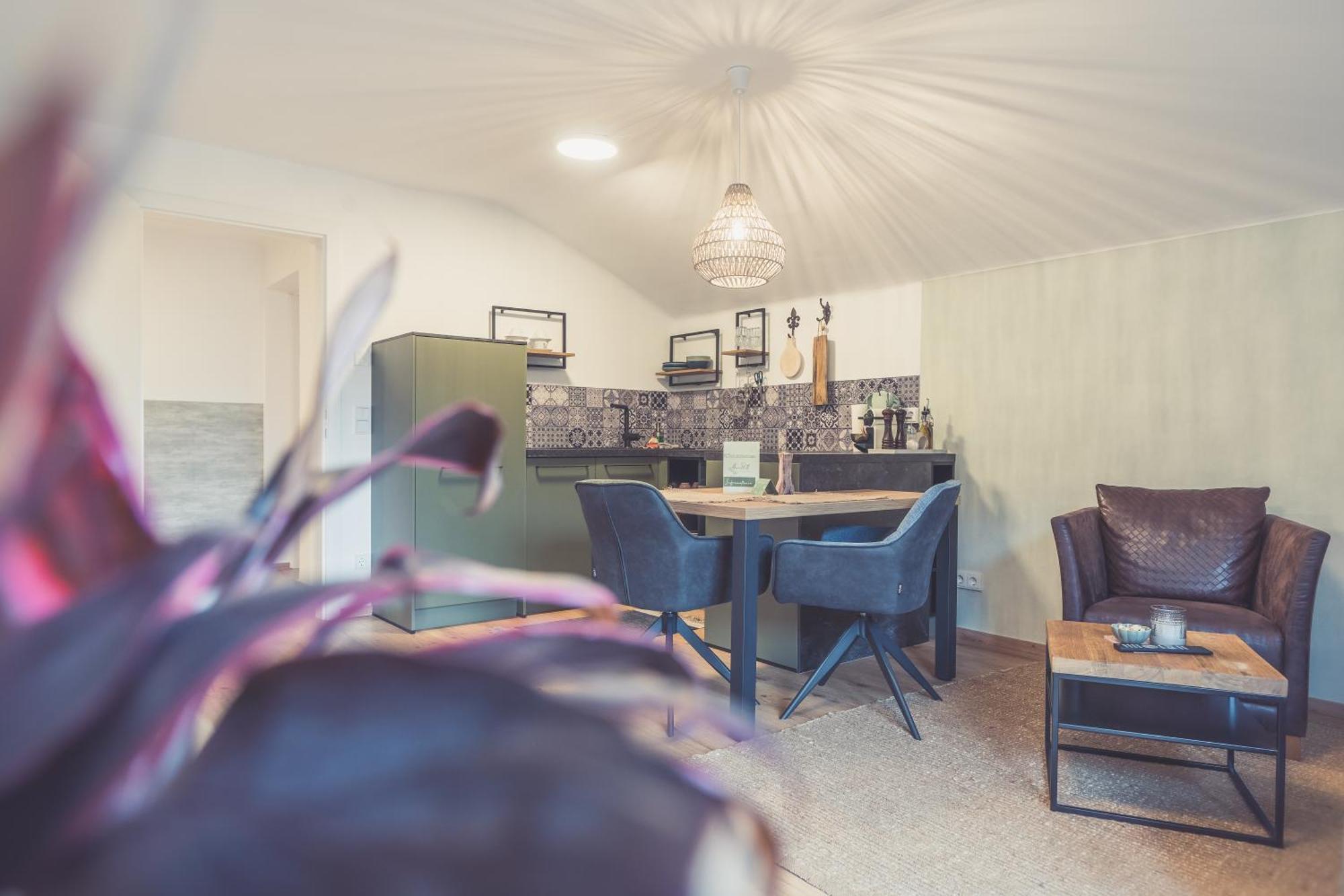 Anna Pertl - Lieblingsquartier Aparthotel Sankt Gilgen Bagian luar foto